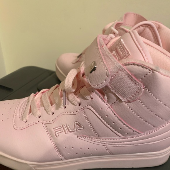 Fila Shoes - Pink Fila Sneakers.       MAKE AN OFFER